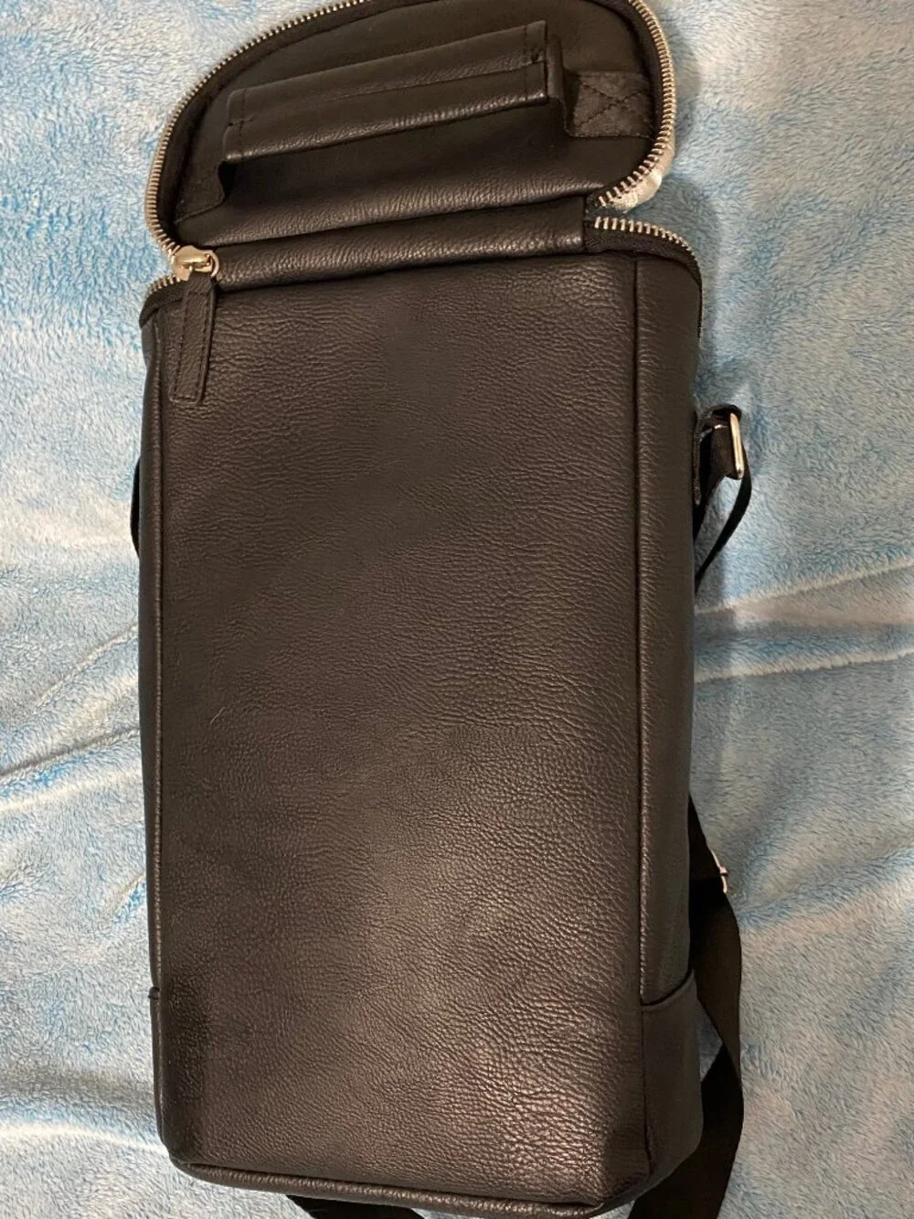 Igloo Lux collection beverage tote Black vegan leather Vertical Cooler Sling Bag